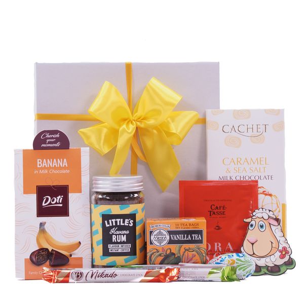 Húsvéti ajándékdoboz delikát termékekkel