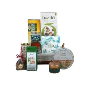 Keksz és tea ajándékkosár